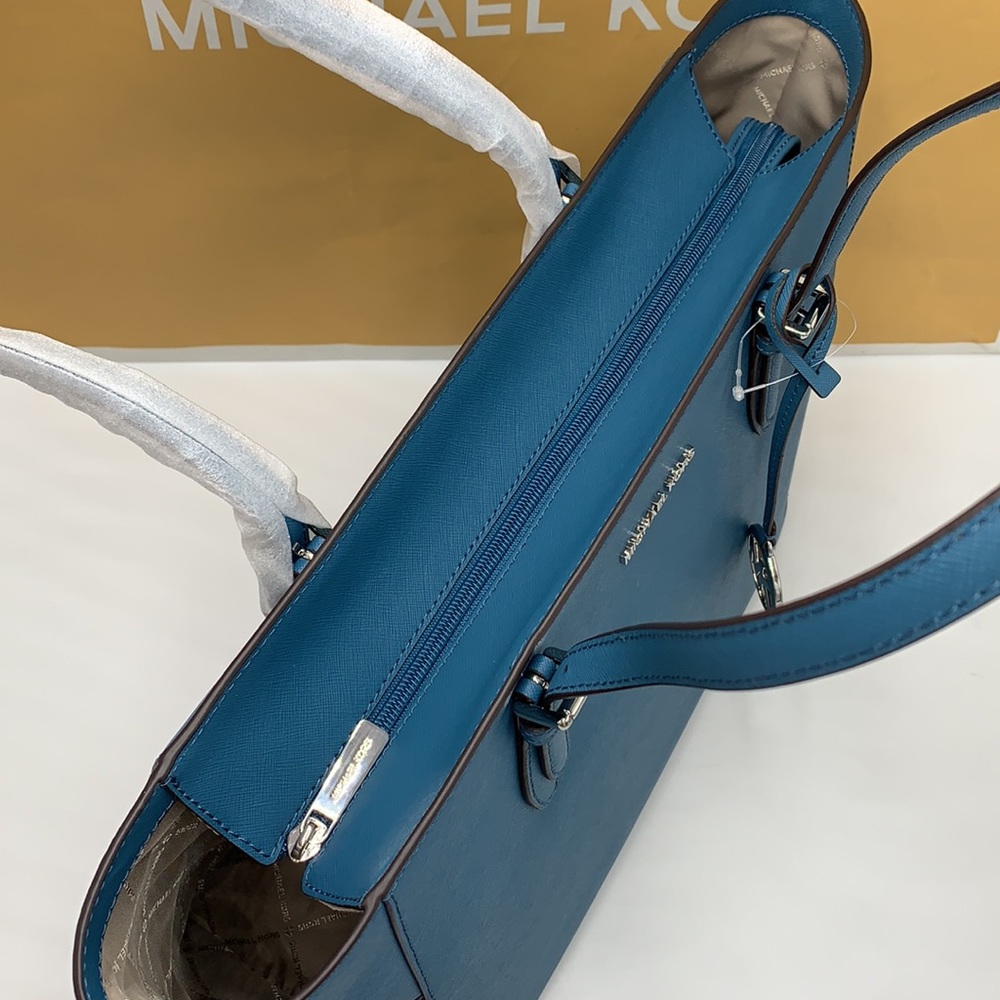 MICHAEL KORS
Gilly Large Saffiano Leather Tote Bag TEAL COLOR - Picture 14 of 15
